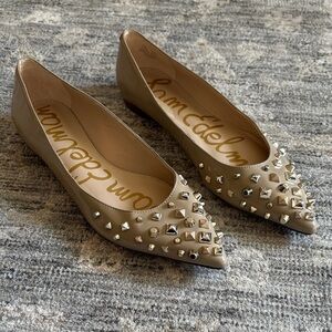 Sam Edelman Beige Savana Studded Flats - women’s size 7.5 - pointed toe